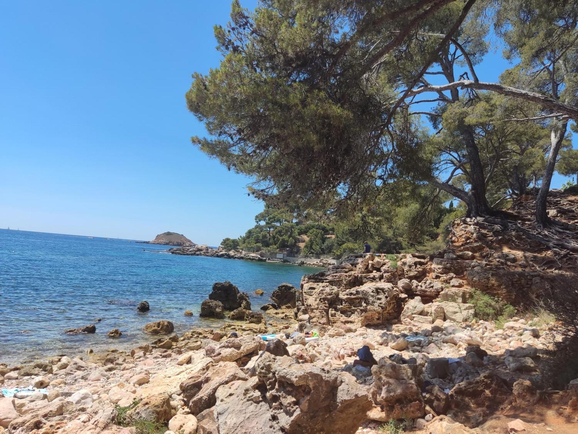 Agréable studio 2/4 pers au calme avec rez-de-jardin Bandol Exterior foto